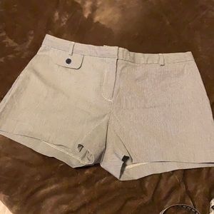 New w/o tag striped woman Old Navy shorts size 12